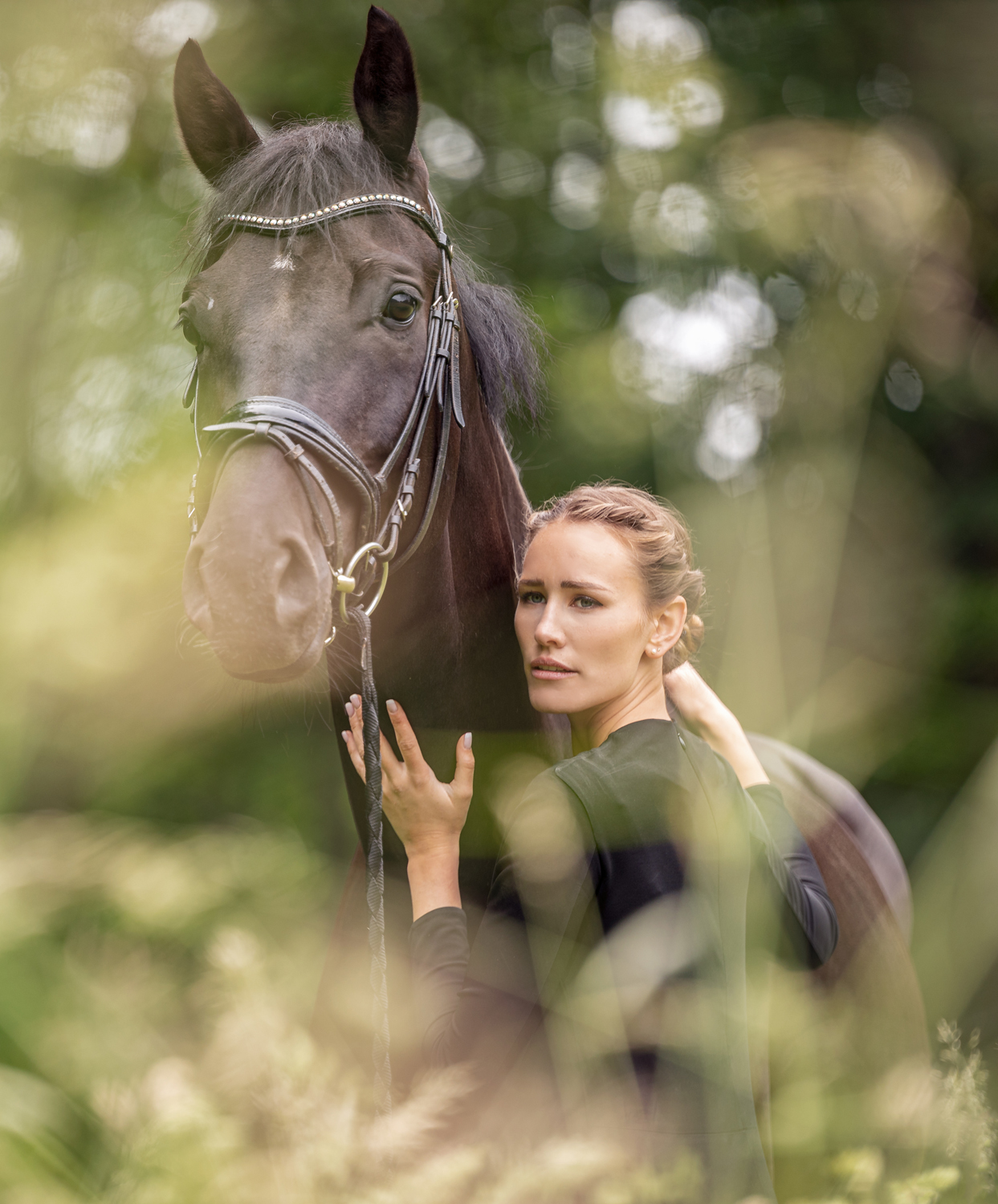 Model Jo mit ihre Pferden - emotionale Portraits und mehr